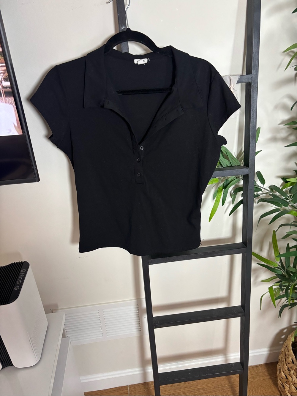 Garage - Black Short-Sleeve Polo Crop Top - Picture 2 of 3